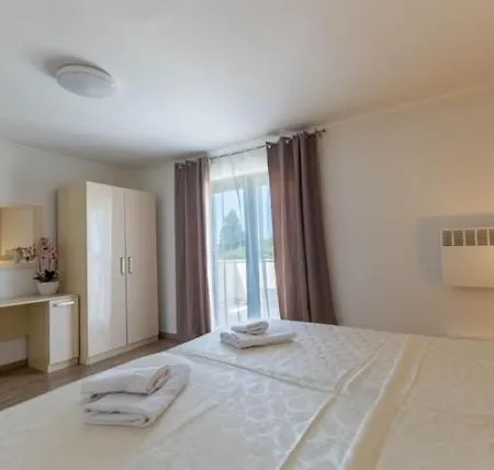 Luana With Private Pool In Beautiful Villa Rovinj