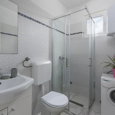 Luana With Private Pool In Beautiful * Ровинь