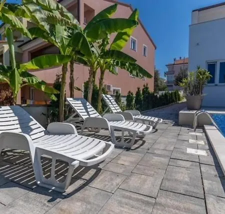Luana With Private Pool In Beautiful Вилла